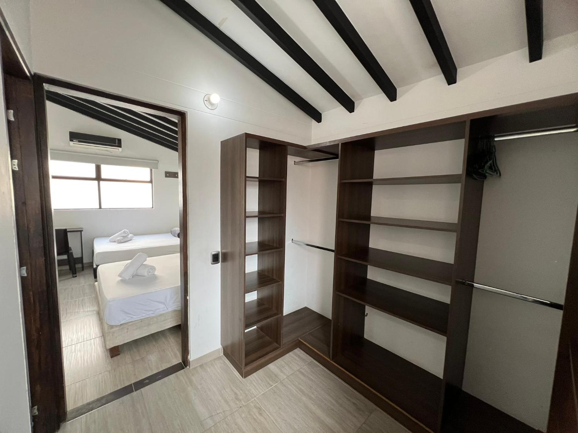 Hotel Jardin De Laureles Jeps 3*