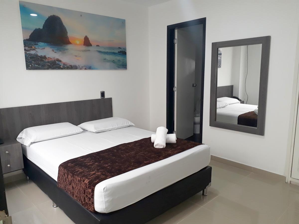 Hotel Jardin De Laureles Jeps 3*